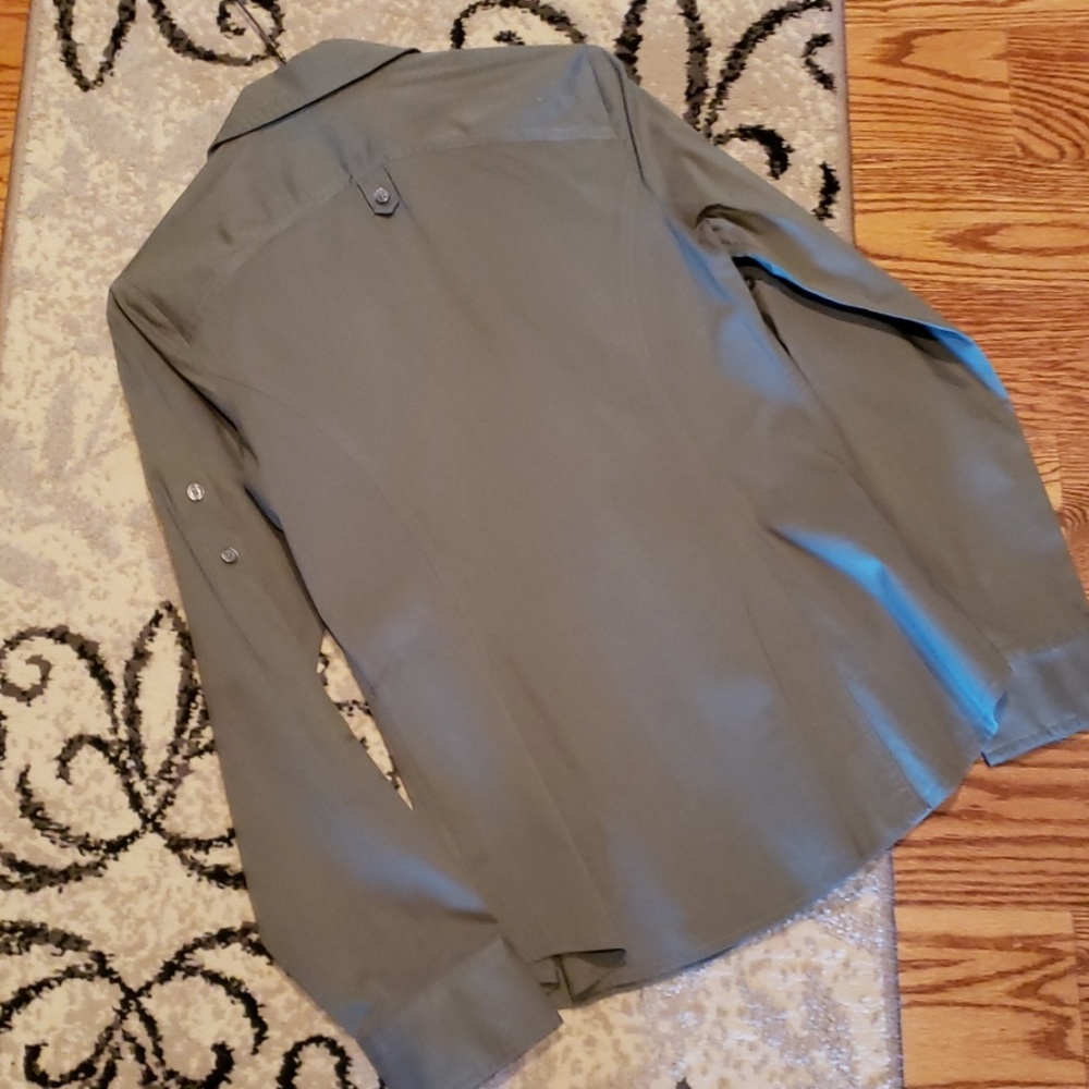Express Button Down Top - Picture 4 of 4